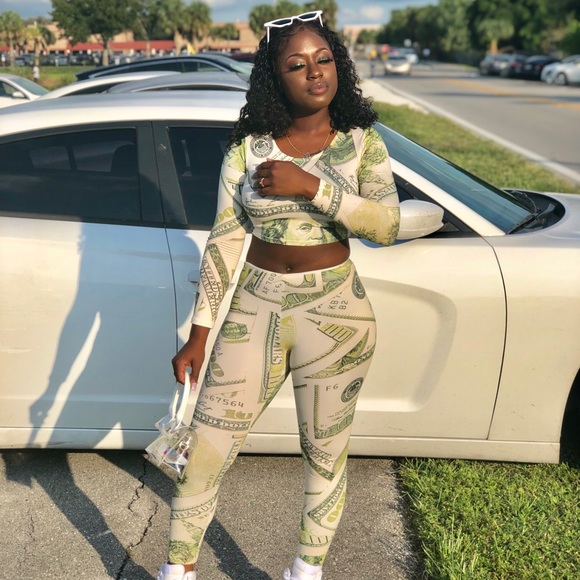 Money green 2 piece - Picture 2 of 2